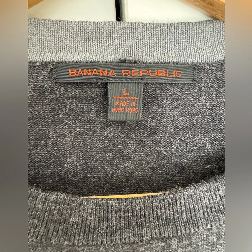 Banana Republic Merino Wool Sweater EUC Gray Crewneck Orange Stripe